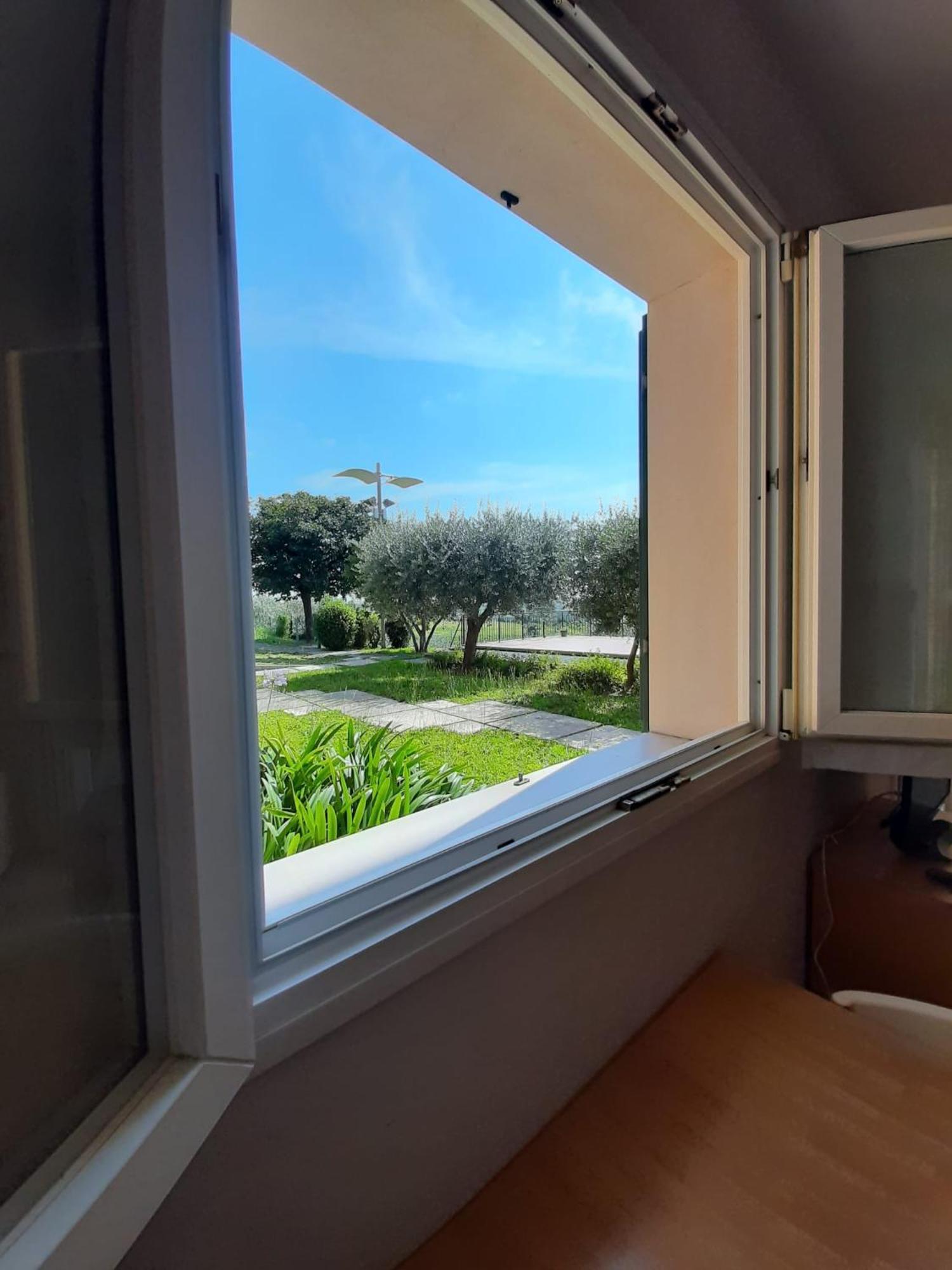 Nice Apartments Lake View & Free Parking Pastrengo Exterior foto
