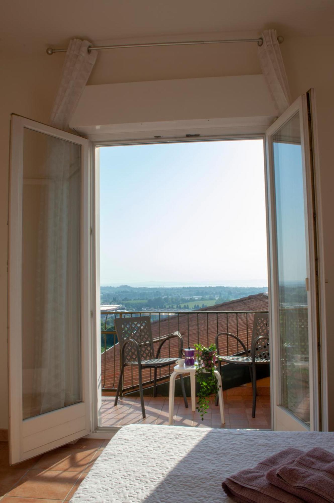 Nice Apartments Lake View & Free Parking Pastrengo Exterior foto