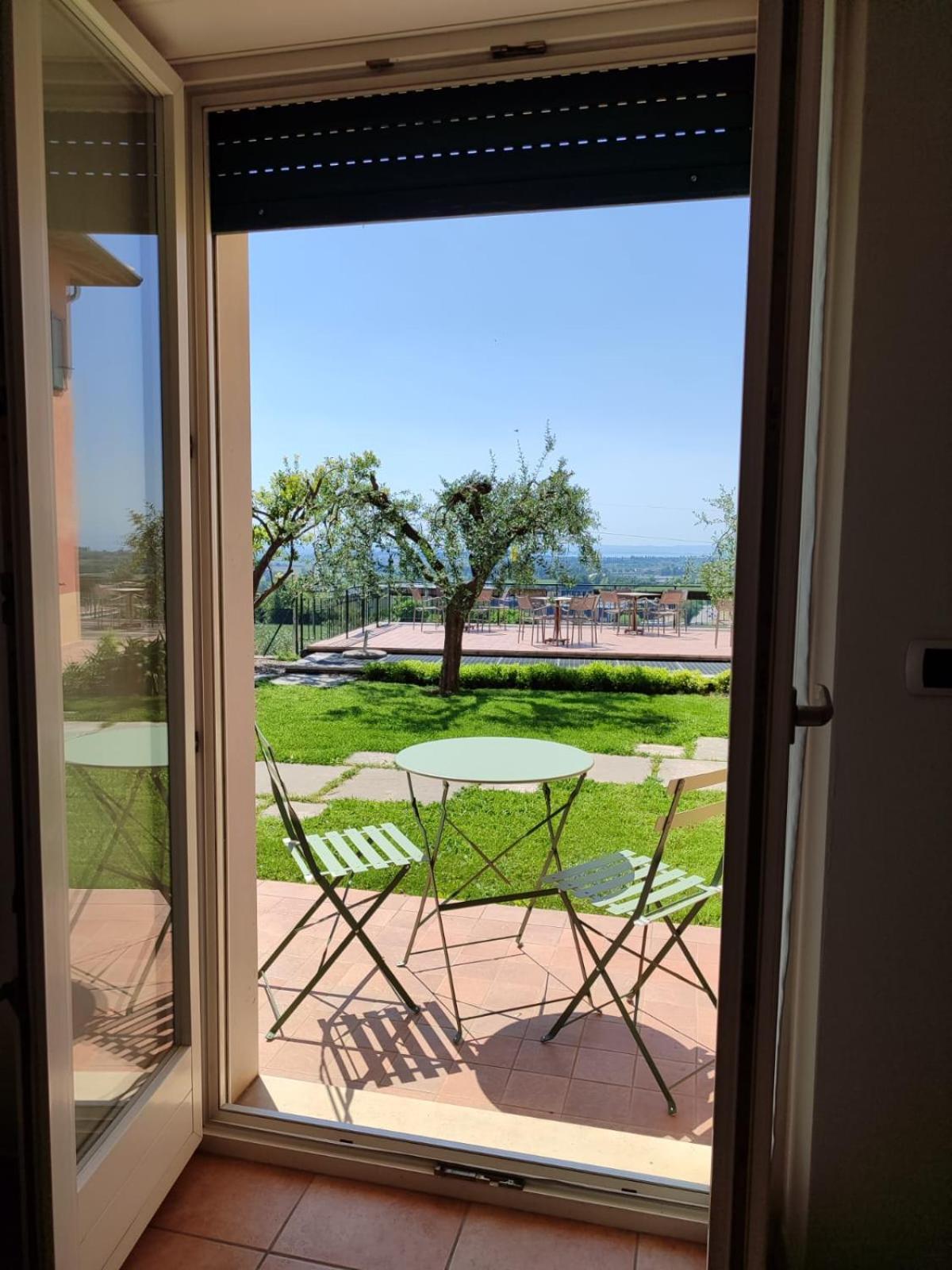 Nice Apartments Lake View & Free Parking Pastrengo Exterior foto